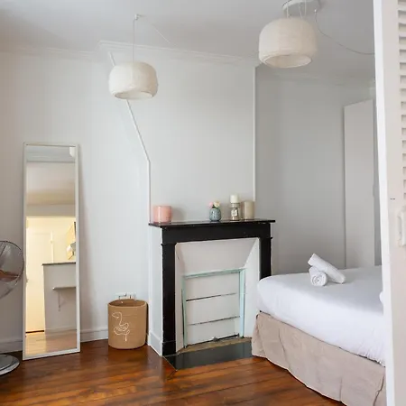 The Heart Of The Marais Paryż