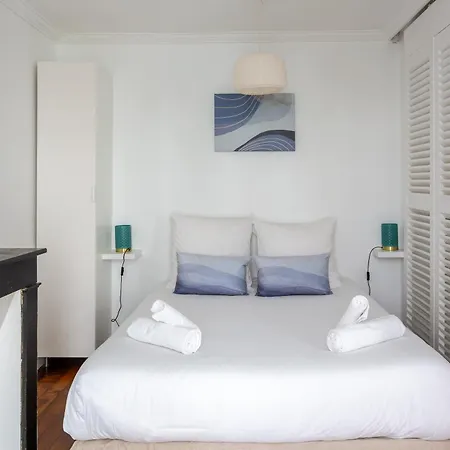 The Heart Of The Marais Apartment